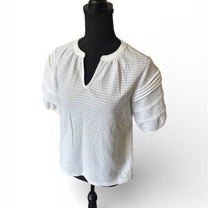 Elegant Ann Taylor White XS Short Sleeve Top NWOT